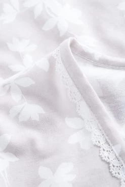 Pyjama Kurz Im Blumendruck Wickeloptik Spitzenband 100% Baumwolle -Pyjamas Für Zuhause 1223313 16402 25