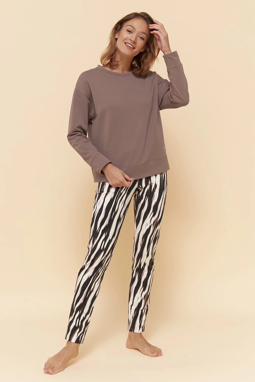 Sweatshirt Mit Stickerei "thanks" Braun Rundhals Bio-Baumwolle/Elasthan 4 Sweatshirt Mit Stickerei "thanks" Braun Rundhals Bio-Baumwolle/Elasthan - Image 4