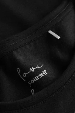 Langarmshirt Mit Schriftzug "love Yourself, Love The Planet" Schwarz 100% Bio-Baumwolle 11 Langarmshirt Mit Schriftzug "love Yourself, Love The Planet" Schwarz 100% Bio-Baumwolle -Pyjamas Für Zuhause 1223405 10995 4