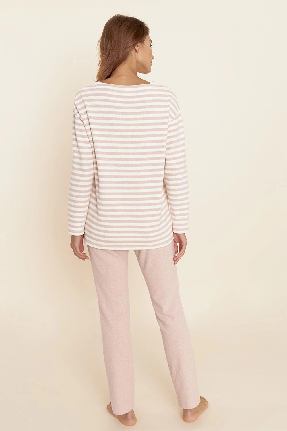 Hausanzug Mit Ringeldruck In Rosa-Weiß Strickqualität Materialmix 3 Hausanzug Mit Ringeldruck In Rosa-Weiß Strickqualität Materialmix - Image 3