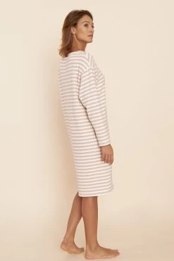 Hauskleid Im Ringeldruck In Rosa-Weiß Strickqualität Materialmix -Pyjamas Für Zuhause 1223510 16408 2