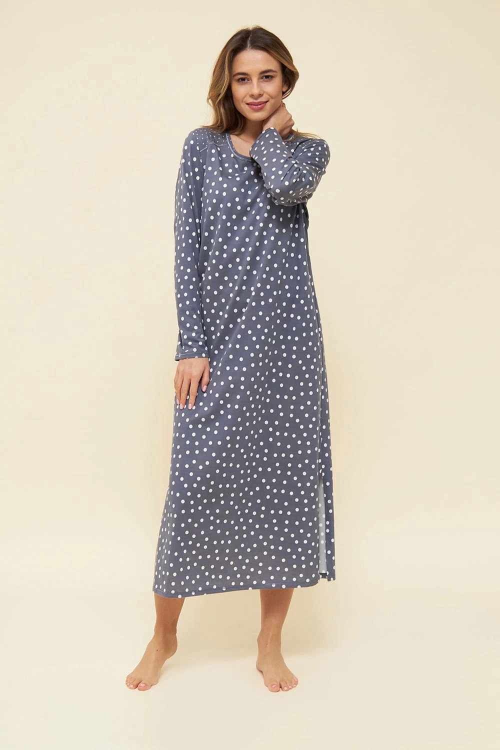 Nachtkleid Im Tupfendruck Ziernähte Maxi-Länge 100% Baumwolle 1 Nachtkleid Im Tupfendruck Ziernähte Maxi-Länge 100% Baumwolle