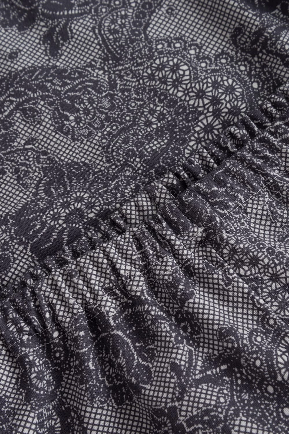 Pyjama Langarm Mit Grauem Spitzendruck 100% Baumwolle 7 Pyjama Langarm Mit Grauem Spitzendruck 100% Baumwolle - Image 7