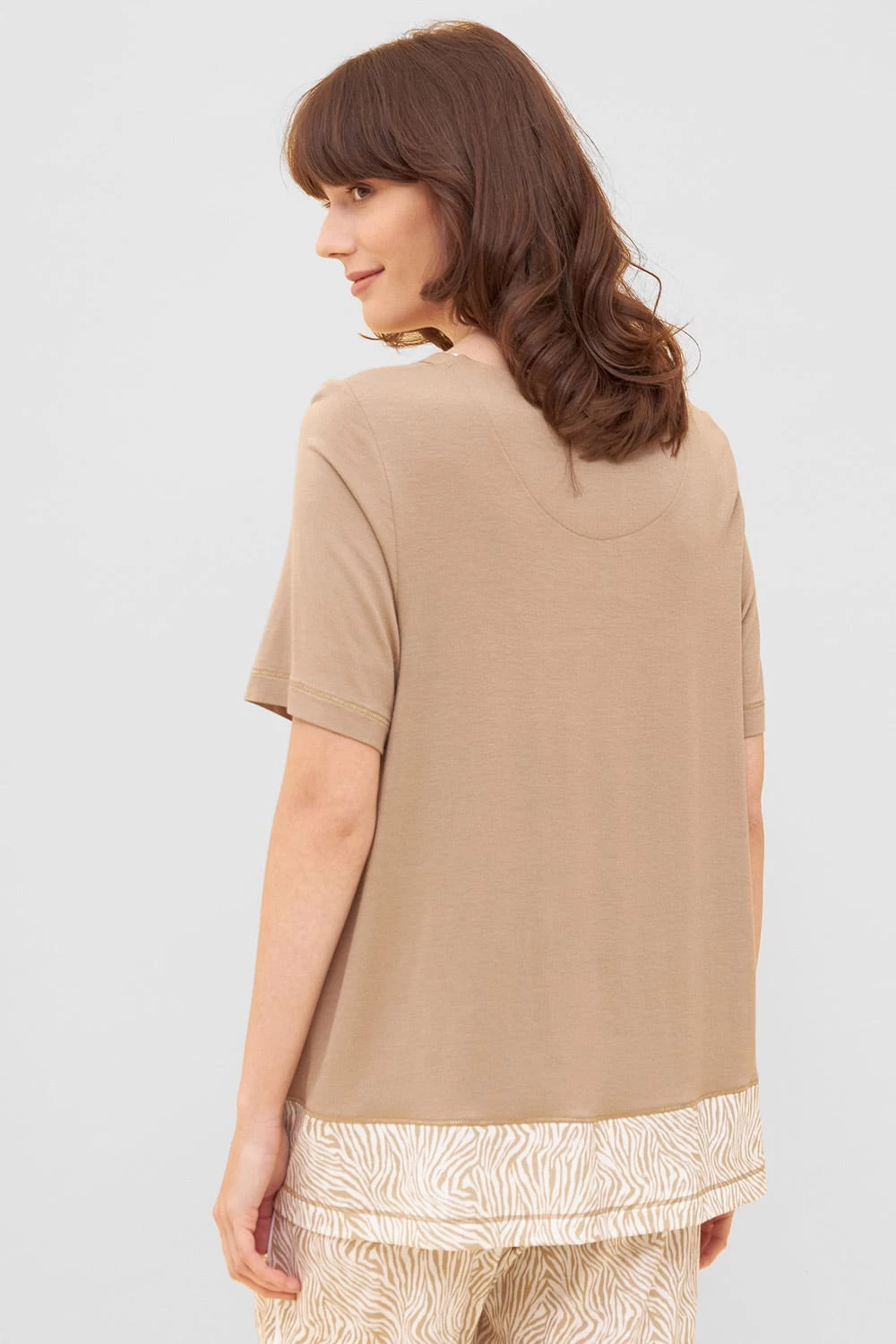 Shirt In Beige Mit Zebra-Druck Ziernähte A-Linie Mix & Match Baumwolle/Modal 3 Shirt In Beige Mit Zebra-Druck Ziernähte A-Linie Mix & Match Baumwolle/Modal - Image 3