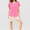 Kurzer Pyjama Mit Rosa Streifendruck V-Ausschnitt Ziernähte 100% Baumwolle