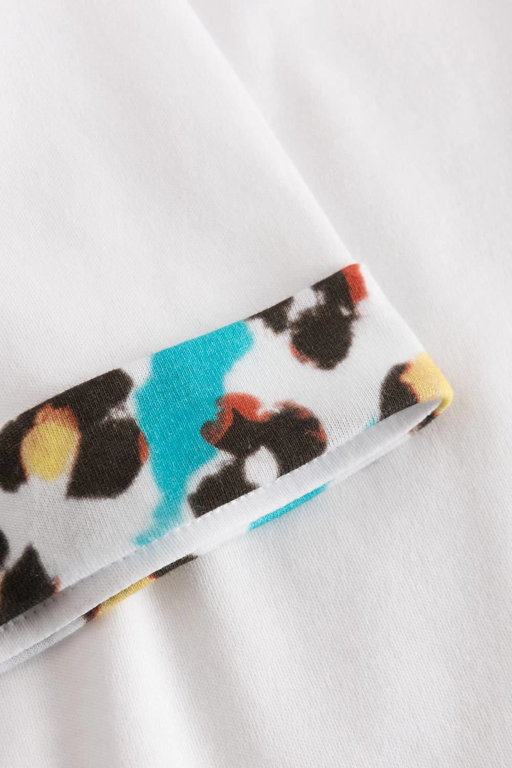 Pyjama Mit Buntem Leo-Druck Kurzarm 7/8-Hose 100% Baumwolle 5 Pyjama Mit Buntem Leo-Druck Kurzarm 7/8-Hose 100% Baumwolle - Image 5