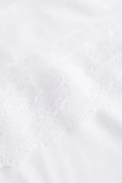 Pyjama Mit Eleganten Spitzendetails Weiß 100% Baumwolle 12 Pyjama Mit Eleganten Spitzendetails Weiß 100% Baumwolle -Pyjamas Für Zuhause 1233130 11710 5