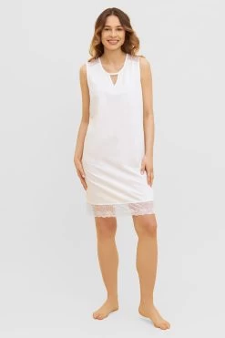 Nachthemd Mit Eleganten Spitzendetails Weiß Ärmellos 100% Baumwolle