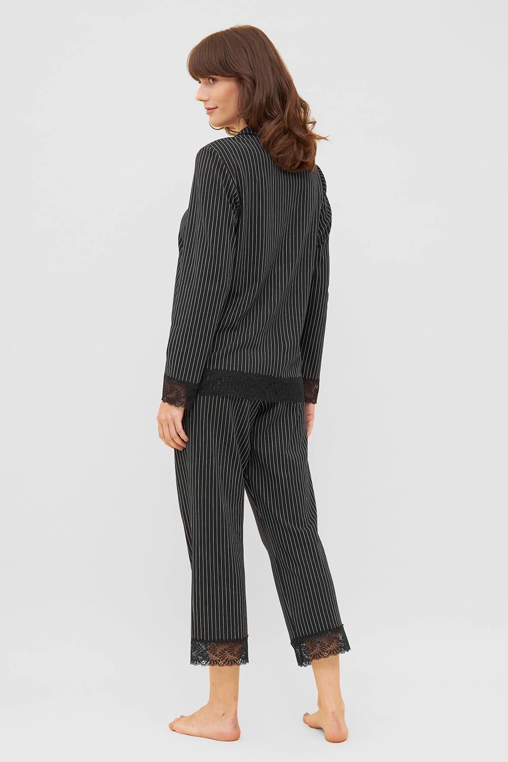 Pyjama Im Schwarzen Streifen-Druck Spitzendetails Herrenhemd-Stil 100% Baumwolle 3 Pyjama Im Schwarzen Streifen-Druck Spitzendetails Herrenhemd-Stil 100% Baumwolle - Image 3