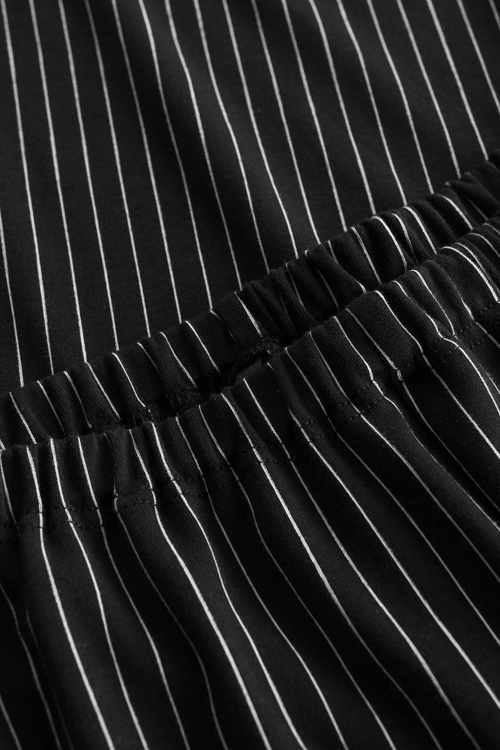 Pyjama Im Schwarzen Streifen-Druck Spitzendetails Herrenhemd-Stil 100% Baumwolle 7 Pyjama Im Schwarzen Streifen-Druck Spitzendetails Herrenhemd-Stil 100% Baumwolle - Image 7