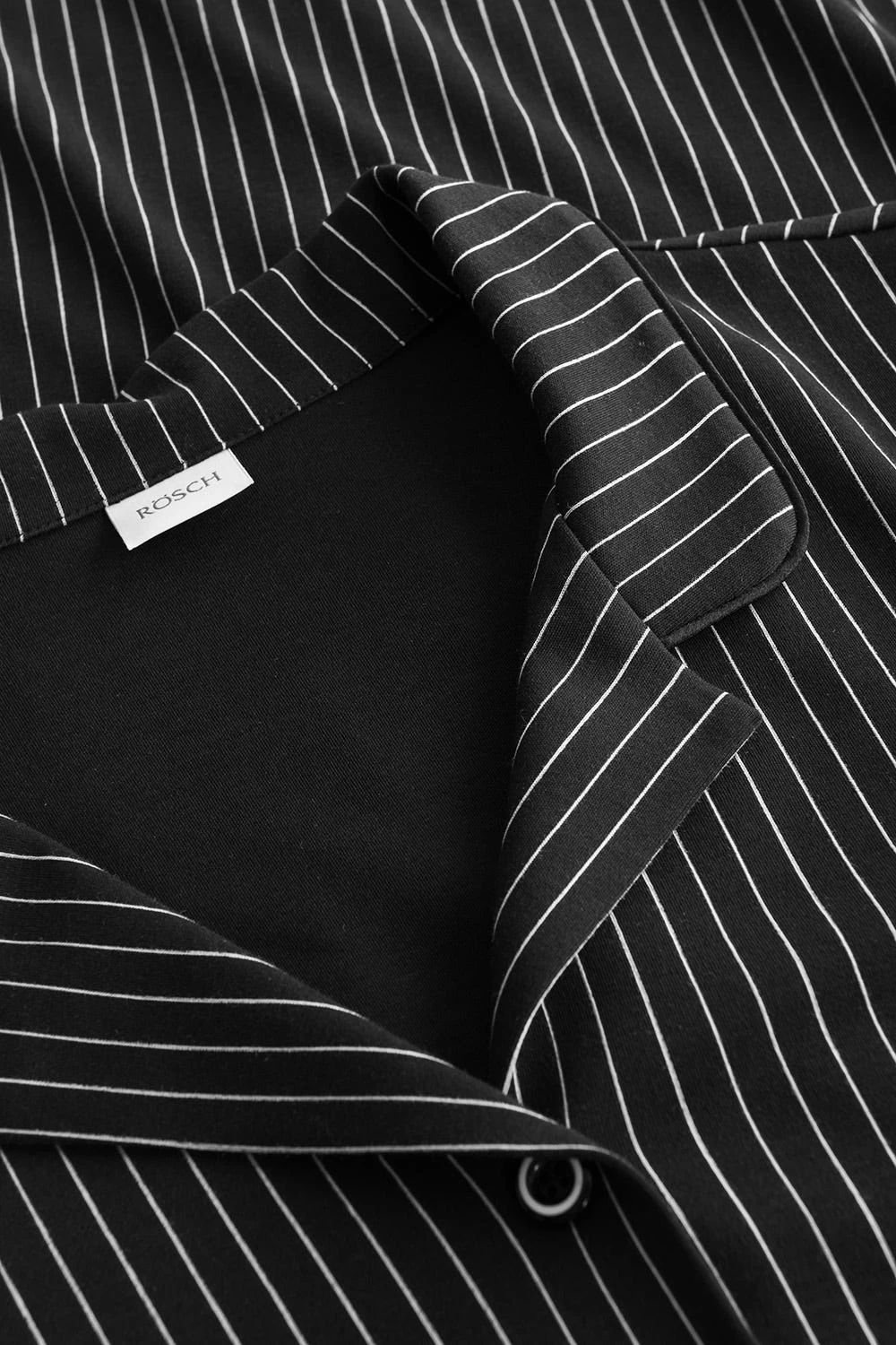 Nachthemd Im Schwarzen Streifen-Druck Spitzendetails Herrenhemd-Stil 100% Baumwolle 4 Nachthemd Im Schwarzen Streifen-Druck Spitzendetails Herrenhemd-Stil 100% Baumwolle - Image 4