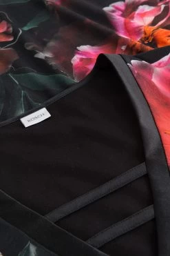 Nachthemd Im Eleganten Blumendruck V-Ausschnitt Baumwolle/Modal 9 Nachthemd Im Eleganten Blumendruck V-Ausschnitt Baumwolle/Modal -Pyjamas Für Zuhause 1233226 10996 9