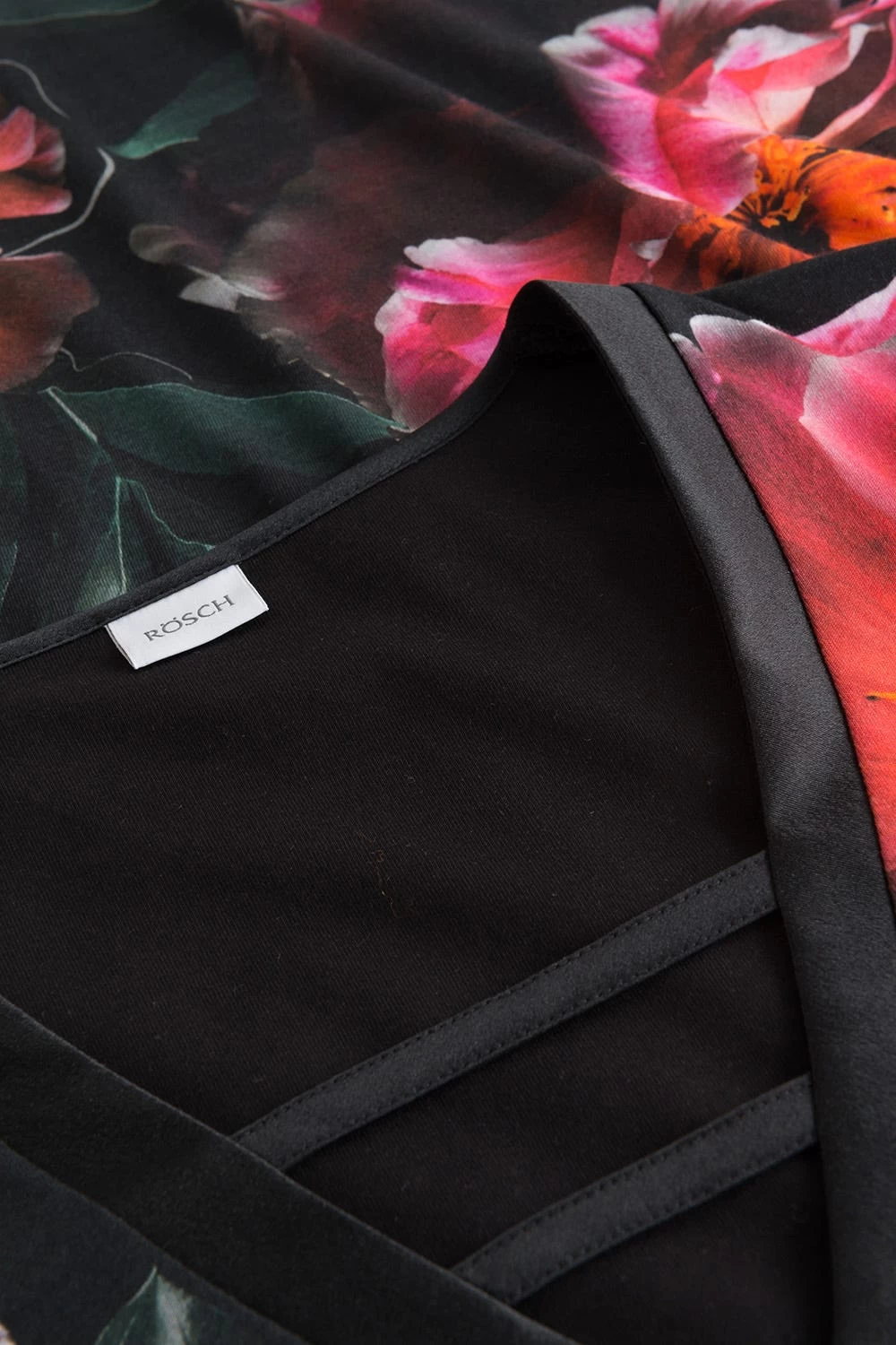 Nachthemd Im Eleganten Blumendruck V-Ausschnitt Baumwolle/Modal 4 Nachthemd Im Eleganten Blumendruck V-Ausschnitt Baumwolle/Modal - Image 4