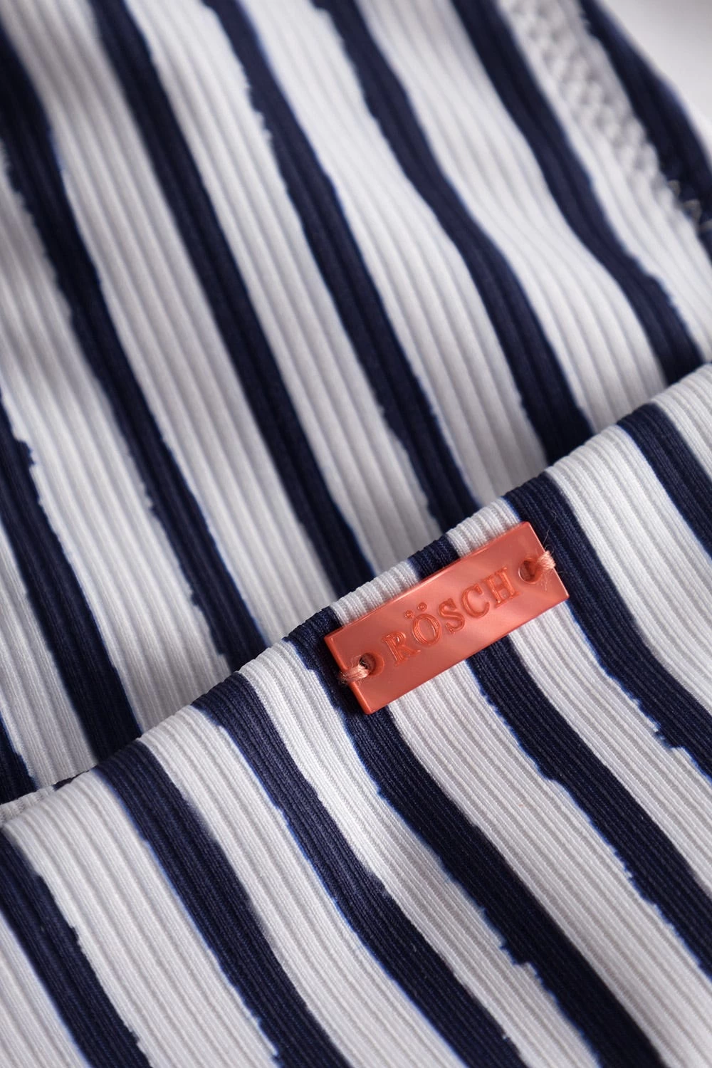 Bikini Hose Im Streifen-Druck Bänder Ripp Recyceltes Polyester/Elasthan 6 Bikini Hose Im Streifen-Druck Bänder Ripp Recyceltes Polyester/Elasthan - Image 6