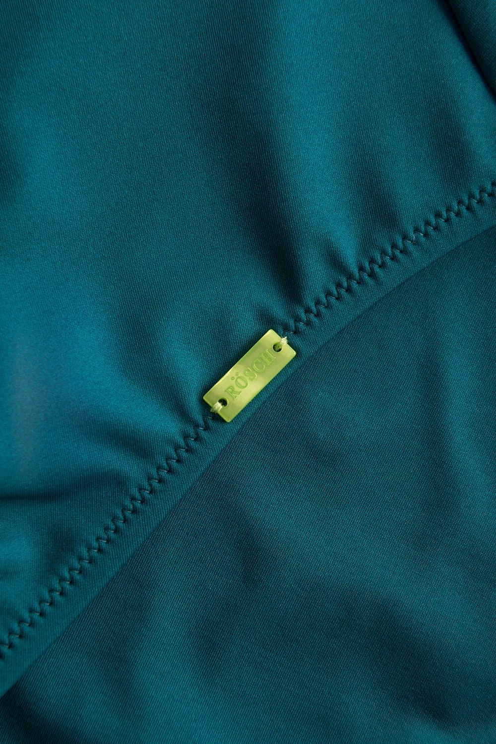 Badeanzug Im Grünen Druck-Mix Figurschmeichelnd Recyceltes Polyamid/Elasthan 5 Badeanzug Im Grünen Druck-Mix Figurschmeichelnd Recyceltes Polyamid/Elasthan - Image 5