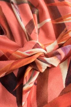 Spaghettiträger-Kleid Im Bunten Blätter-Druck Wickeloptik Viskose/Elasthan 10 Spaghettiträger-Kleid Im Bunten Blätter-Druck Wickeloptik Viskose/Elasthan -Pyjamas Für Zuhause 1235641 16364 10