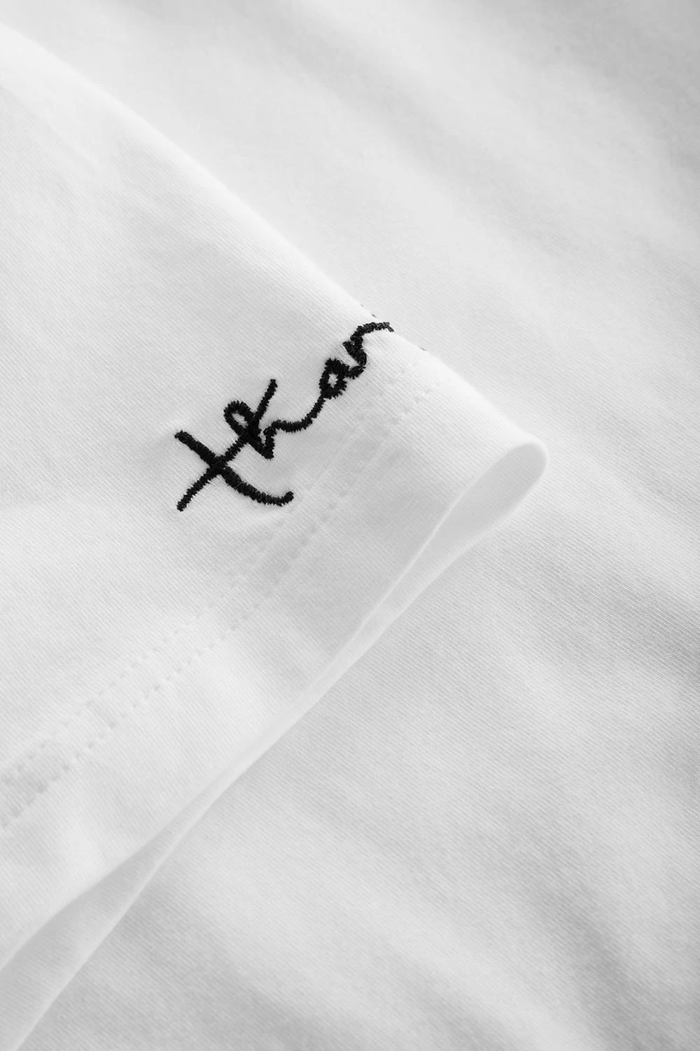 Basic T-Shirt Weiß Uni Stickereidetail Bio-Baumwolle/Elasthan Thx 6 Basic T-Shirt Weiß Uni Stickereidetail Bio-Baumwolle/Elasthan Thx - Image 6