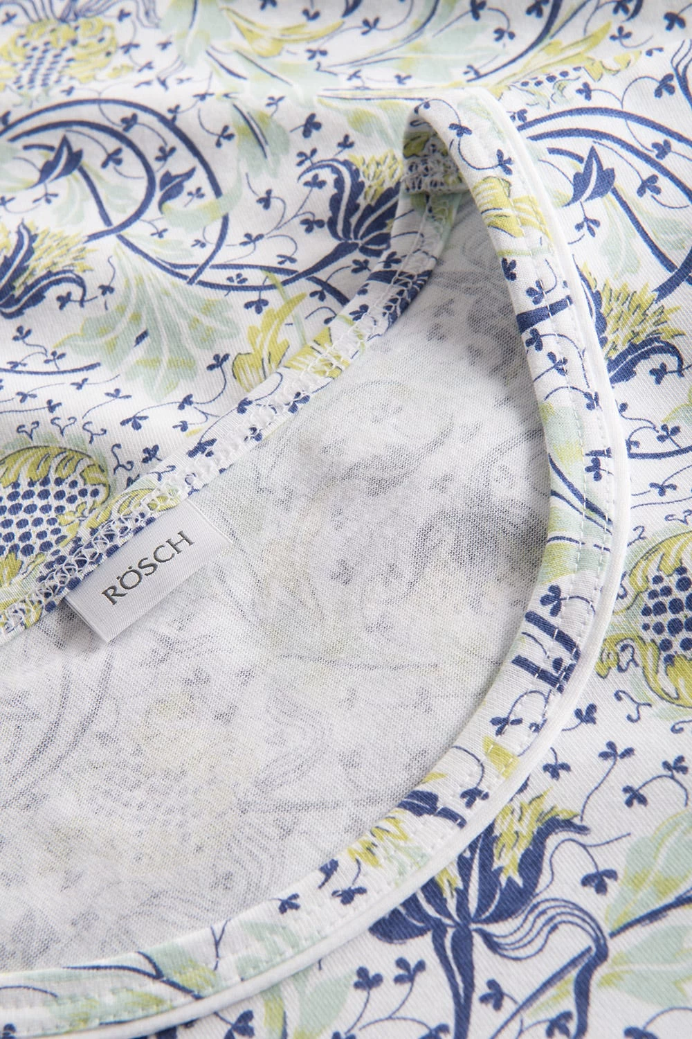 Basic Bigshirt Kurzarm Im Floralen Ornament-Print 1884811 4 Basic Bigshirt Kurzarm Im Floralen Ornament-Print 1884811 - Image 4