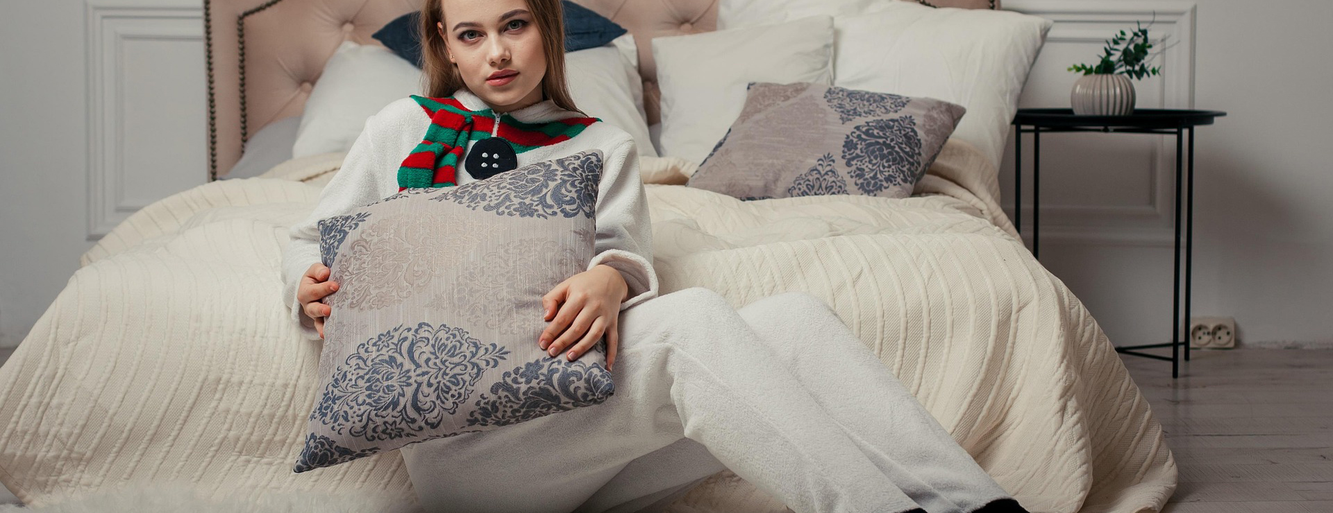 Pyjamas Für Zuhause -Pyjamas Für Zuhause young woman 4634840 1920